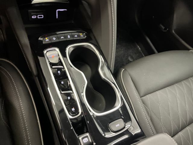 Used 2023 Buick Envision Avenir image 14