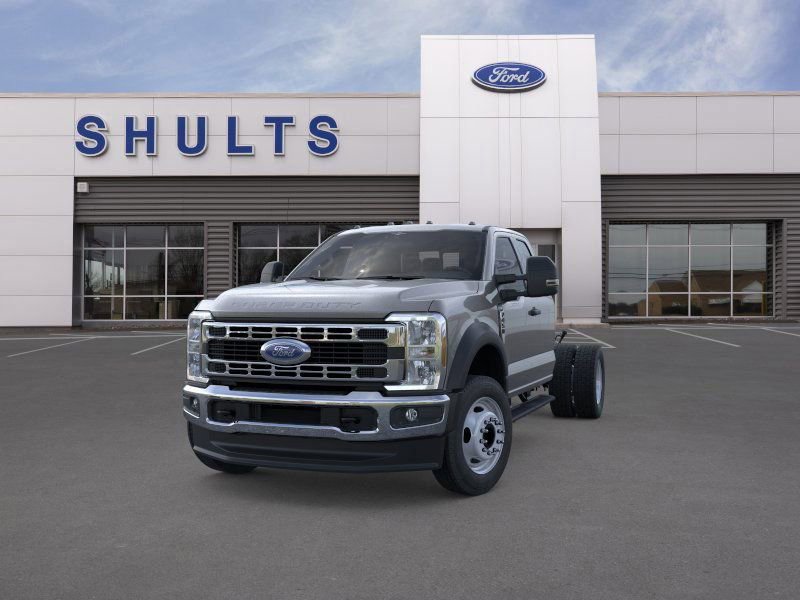 New 2026 Ford F450 XL w/ XL Chrome Package image 2