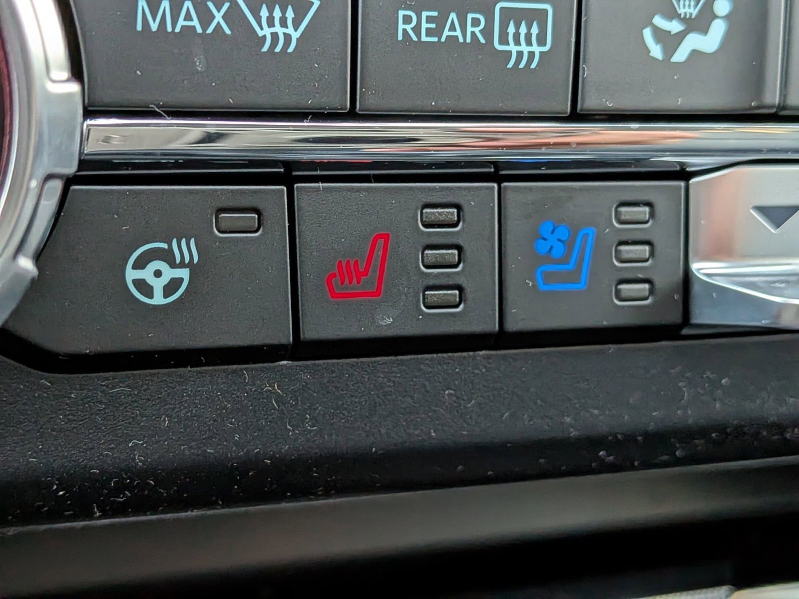 New 2026 Ford F350 Lariat w/ Black Appearance Package image 26