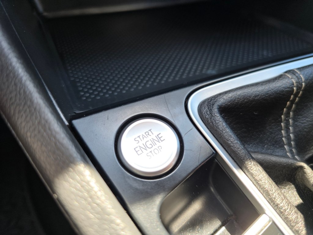 Used 2024 Volkswagen Jetta SE FWD image 21