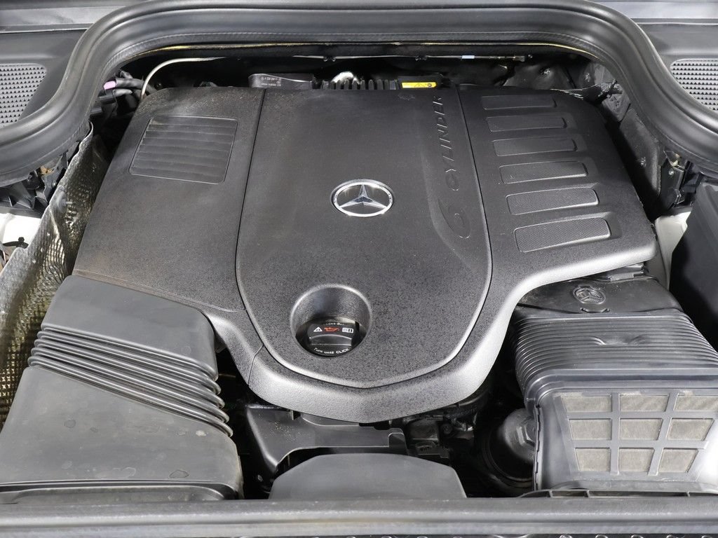 Used 2024 Mercedes-Benz GLS 450 4MATIC w/ AMG Line Exterior image 23