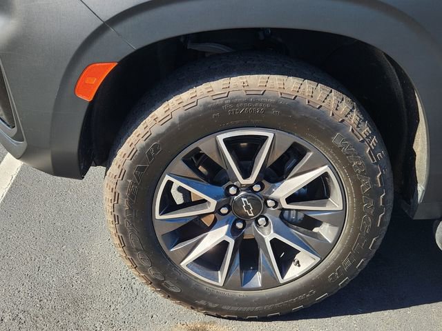 Used 2023 Chevrolet Suburban Z71 w/ Luxury Package image 8