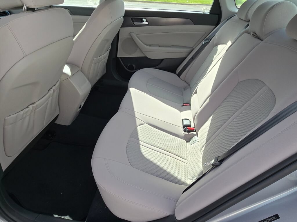 Used 2016 Hyundai Sonata Sport w/ Cargo Package FWD image 9