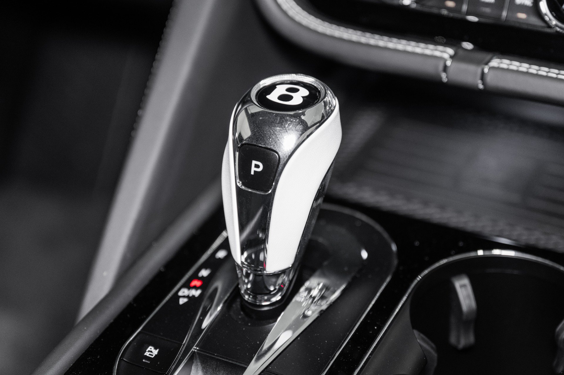 New 2024 Bentley Bentayga AWD/4WD image 45