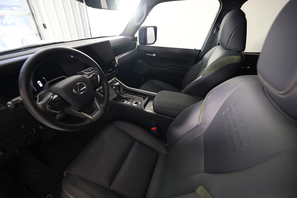 Used 2026 Lexus GX 550 AWD/4WD image 18