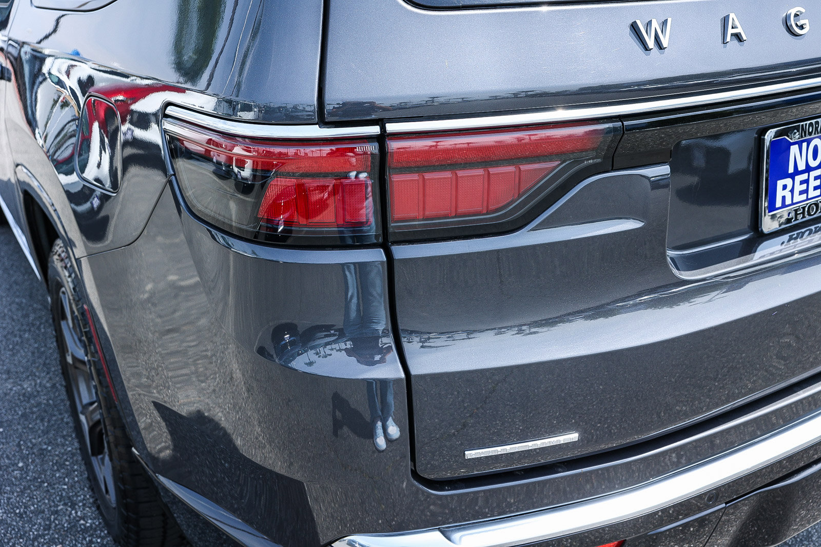 Used 2022 Jeep Wagoneer Series III w/ Premium Group I image 8