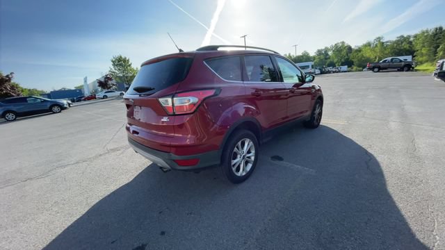 Used 2018 Ford Escape SE w/ SE Sync 3 Package AWD/4WD image 9
