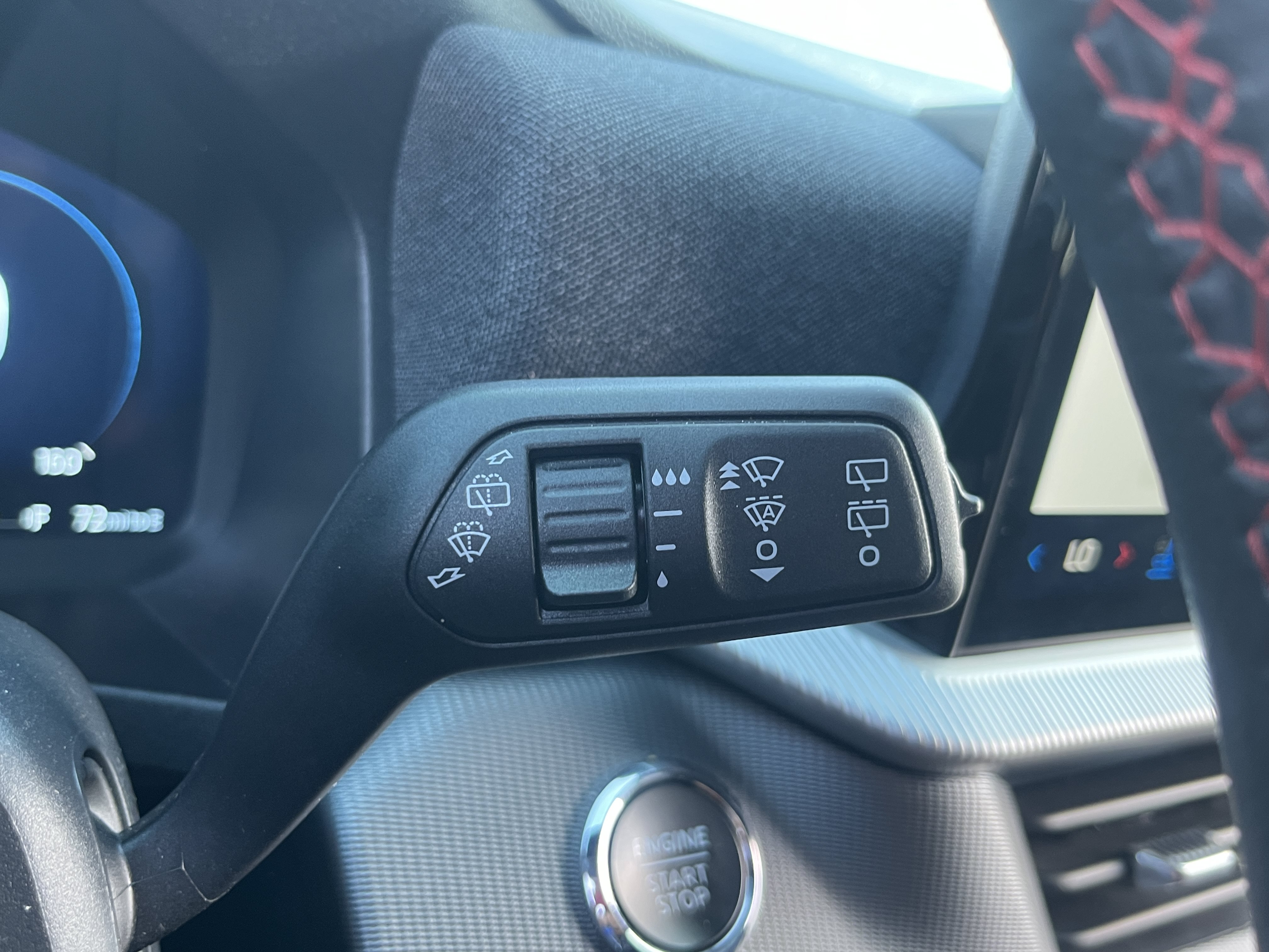 Used 2025 Ford Explorer ST AWD/4WD image 23