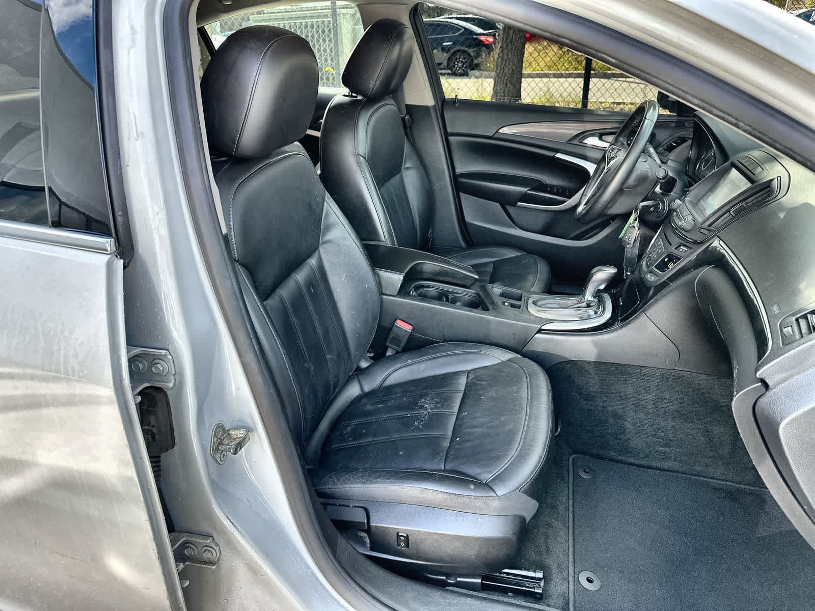 Used 2017 Buick Regal Sport Touring FWD image 9