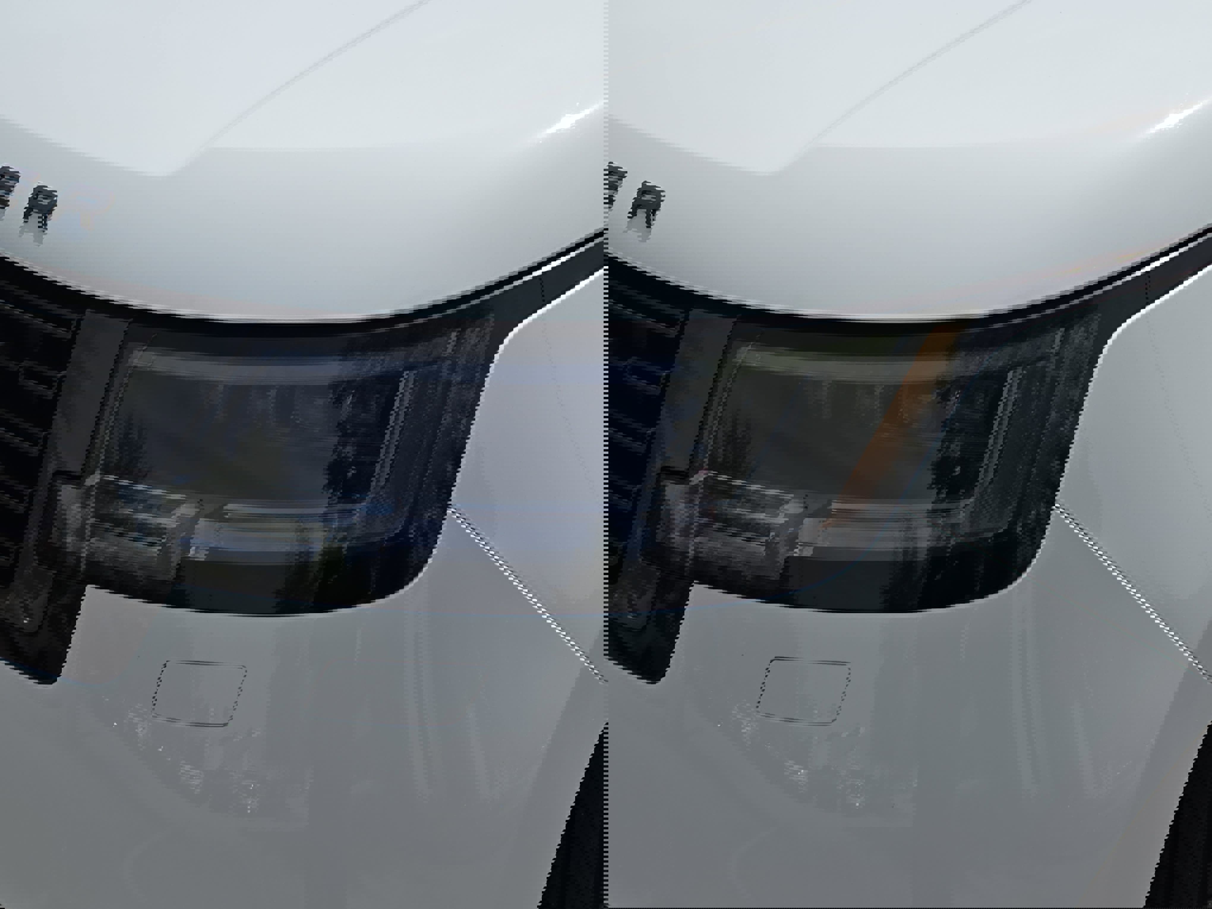 Certified 2026 Land Rover Range Rover Long Wheelbase SE image 30