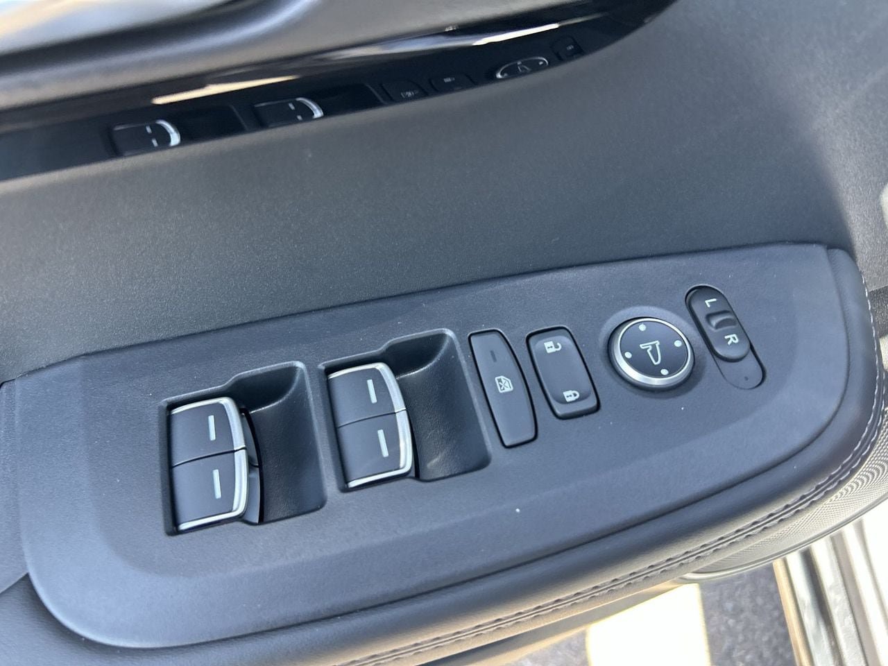 Certified 2026 Acura ADX FWD image 32