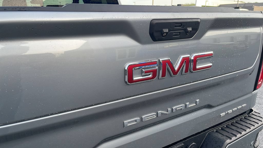 Used 2023 GMC Sierra 1500 Denali w/ Denali Reserve Package AWD/4WD image 15