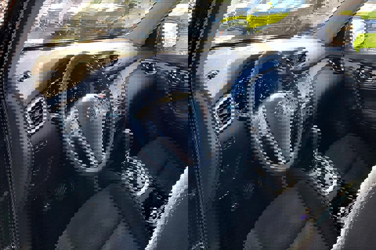 Used 2016 Nissan Rogue S w/ Appearance Package image 16