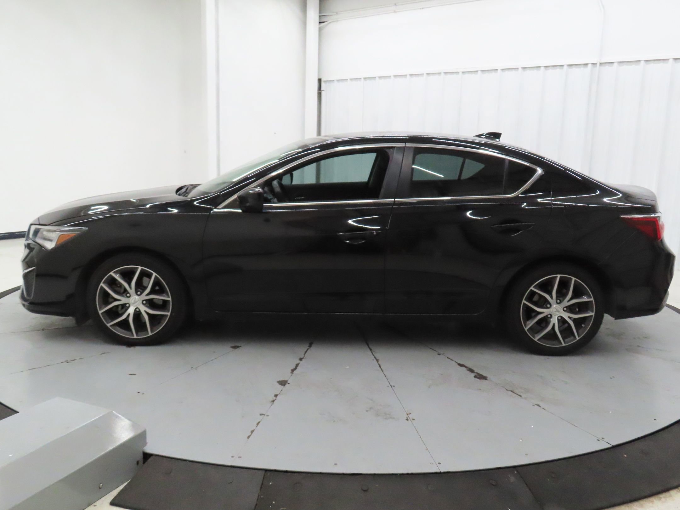 Used 2020 Acura ILX w/ Premium Package image 6