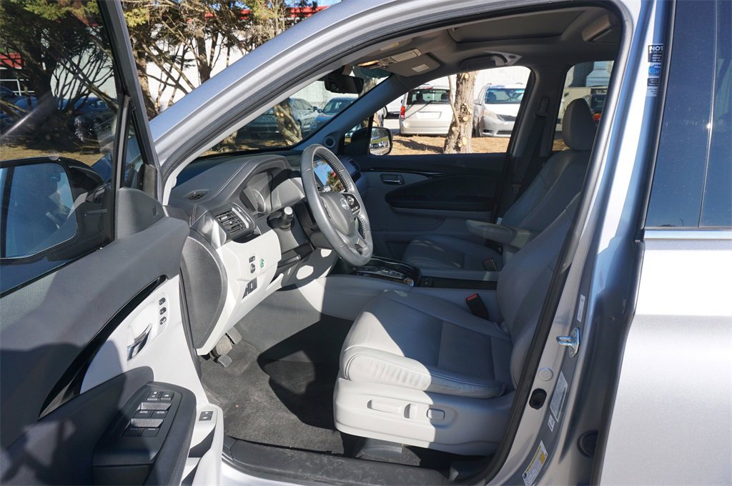 Used 2022 Honda Pilot Touring image 2