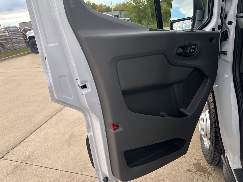 New 2026 Ford Transit 250 148 Medium Roof Extended AWD image 23
