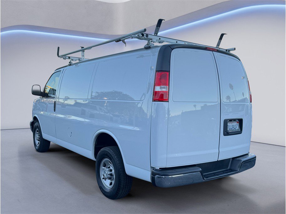 Used 2021 Chevrolet Express 2500 w/ Driver Convenience Package image 4