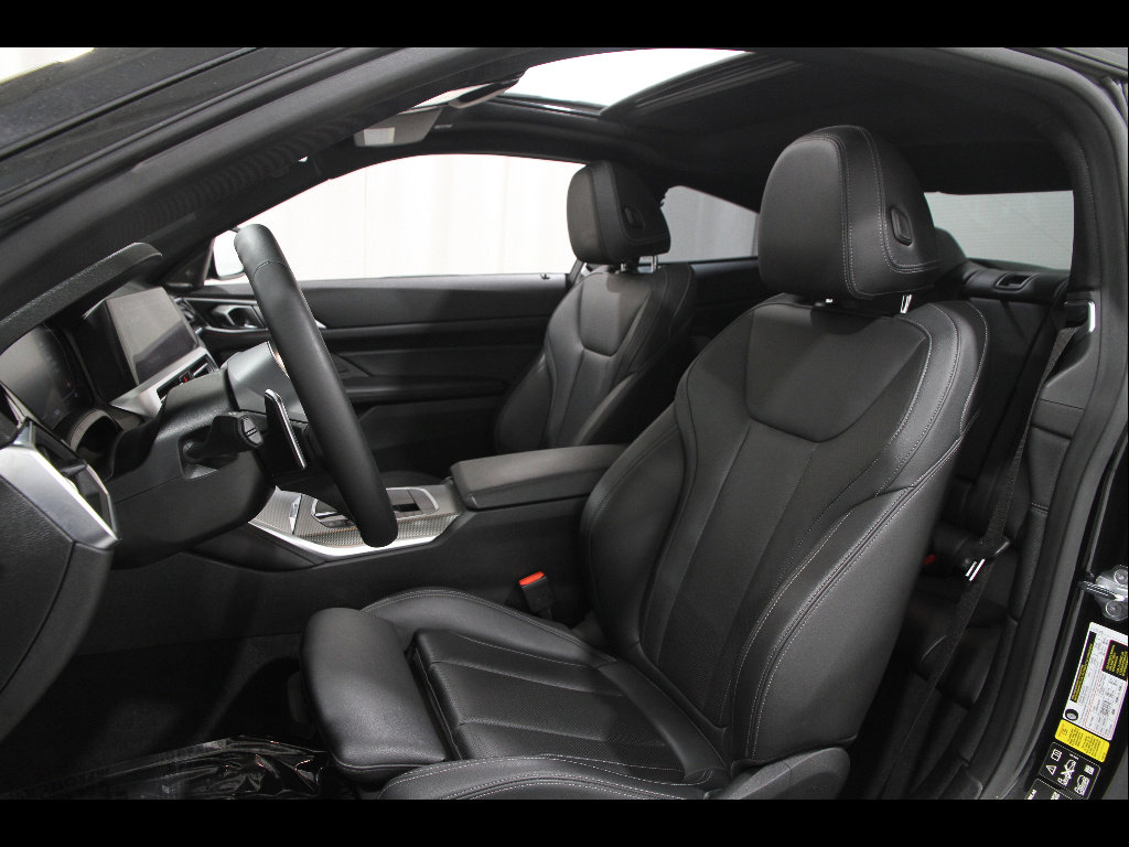 Certified 2023 BMW 430i xDrive Coupe w/ M Sport Package image 5