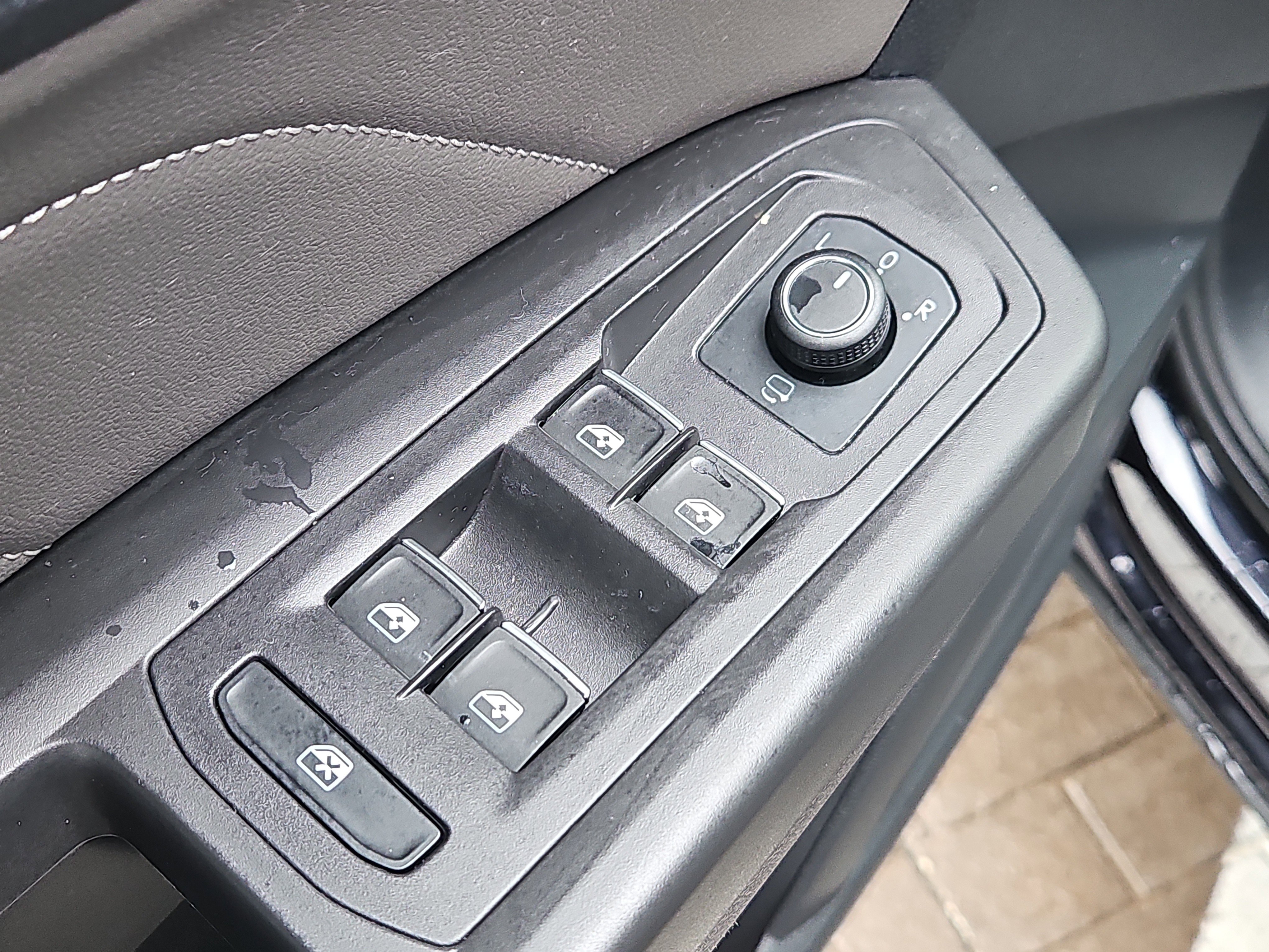 Certified 2022 Volkswagen Atlas SEL Premium image 25