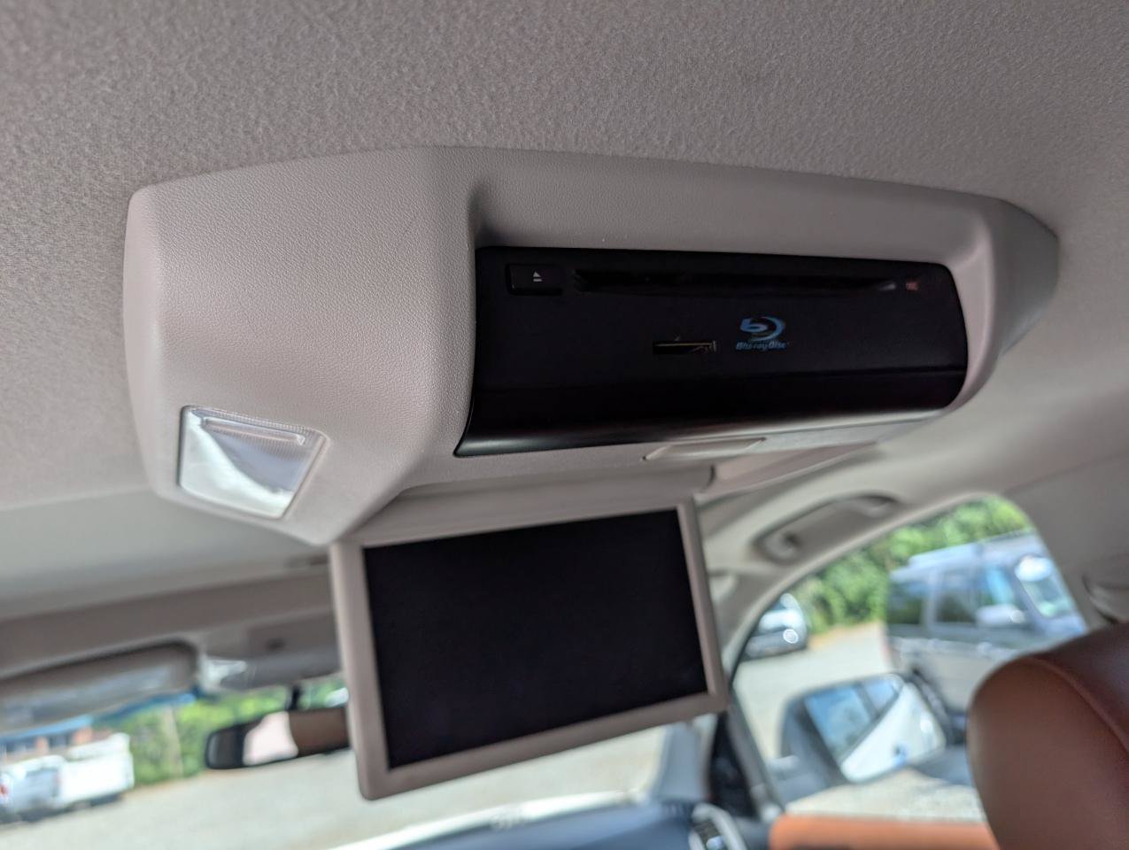 Used 2013 Toyota Sequoia Platinum RWD image 22