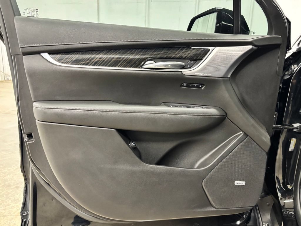 Used 2022 Cadillac XT6 Premium Luxury FWD image 18
