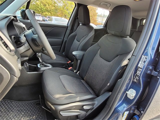 Used 2023 Jeep Renegade Latitude image 8