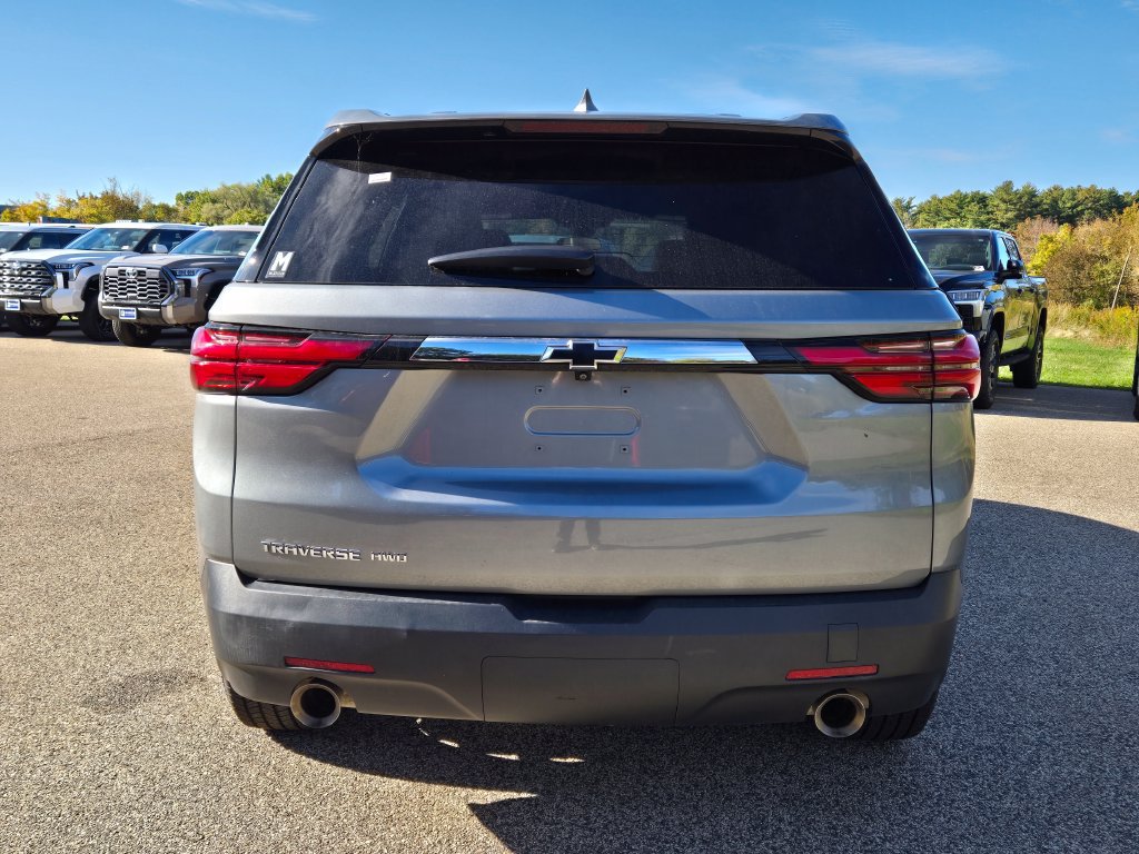Used 2023 Chevrolet Traverse LS AWD/4WD image 4