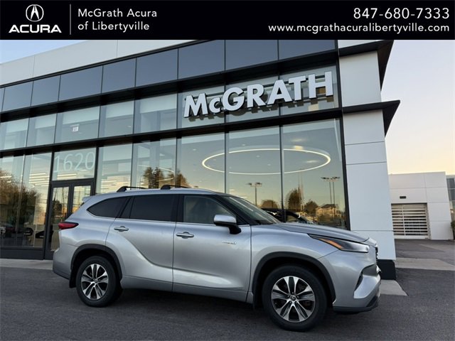 Used 2021 Toyota Highlander XLE
