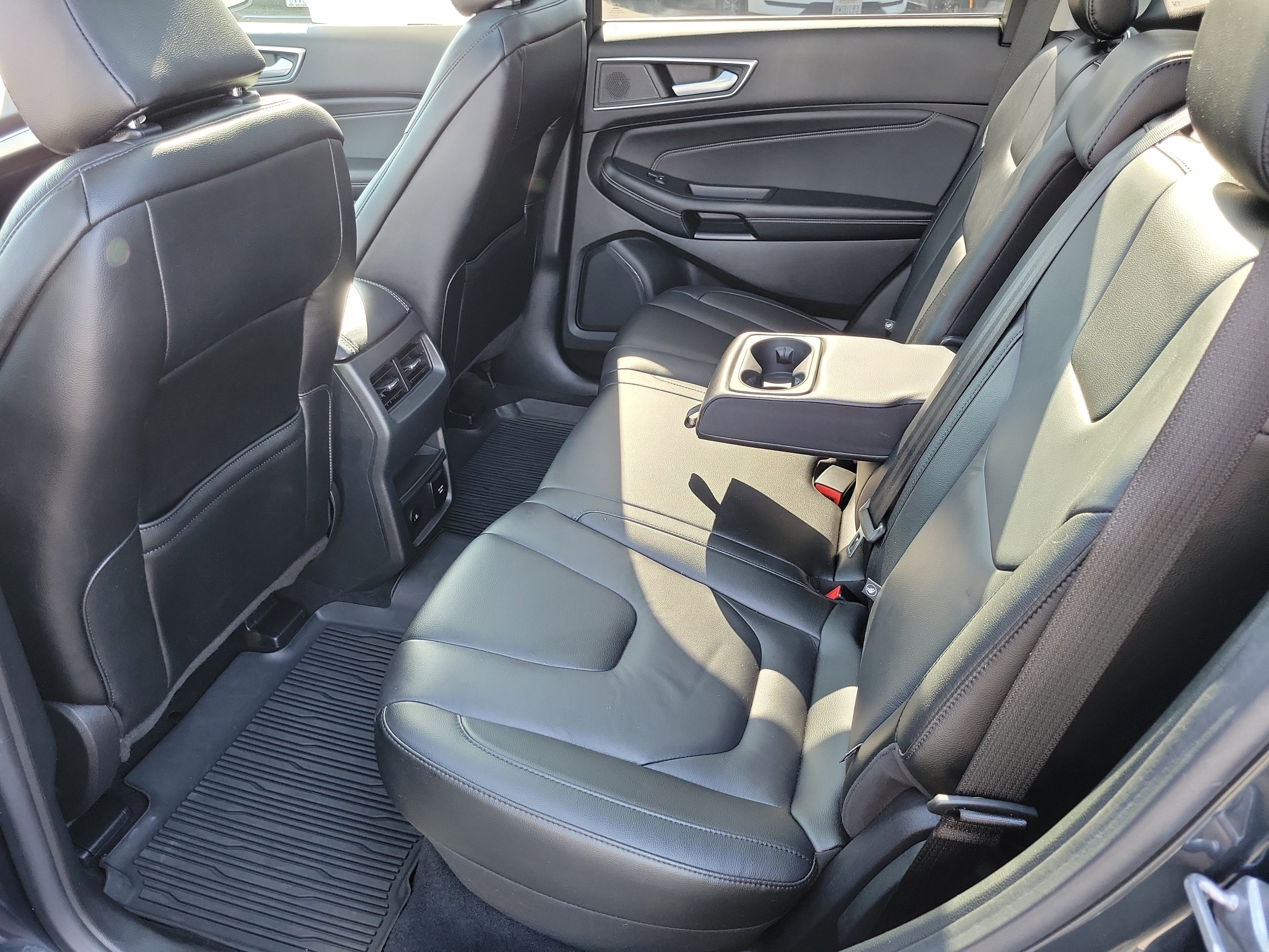 Certified 2022 Ford Edge Titanium w/ Class II Trailer Tow Package image 13