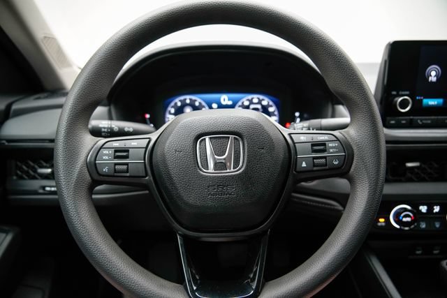 Used 2023 Honda Accord EX image 25