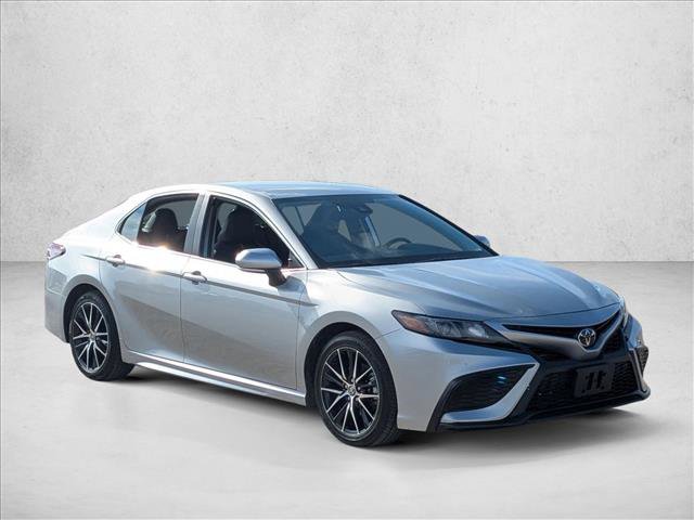 Used 2024 Toyota Camry SE w/ Cold Weather Package image 3