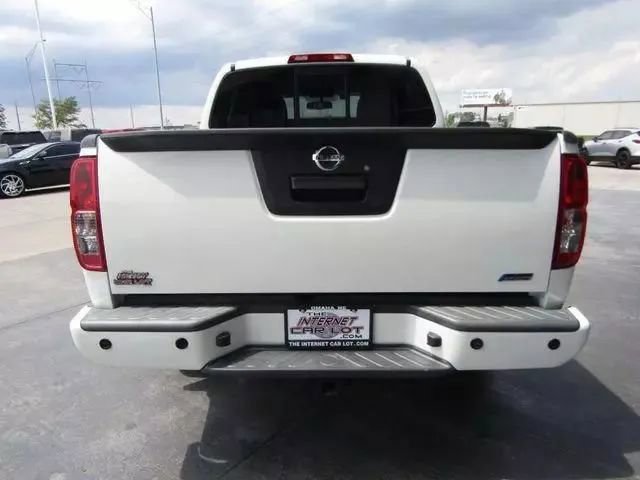 Used 2019 Nissan Frontier PRO-4X image 6
