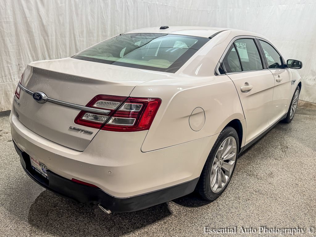 Used 2017 Ford Taurus Limited image 10