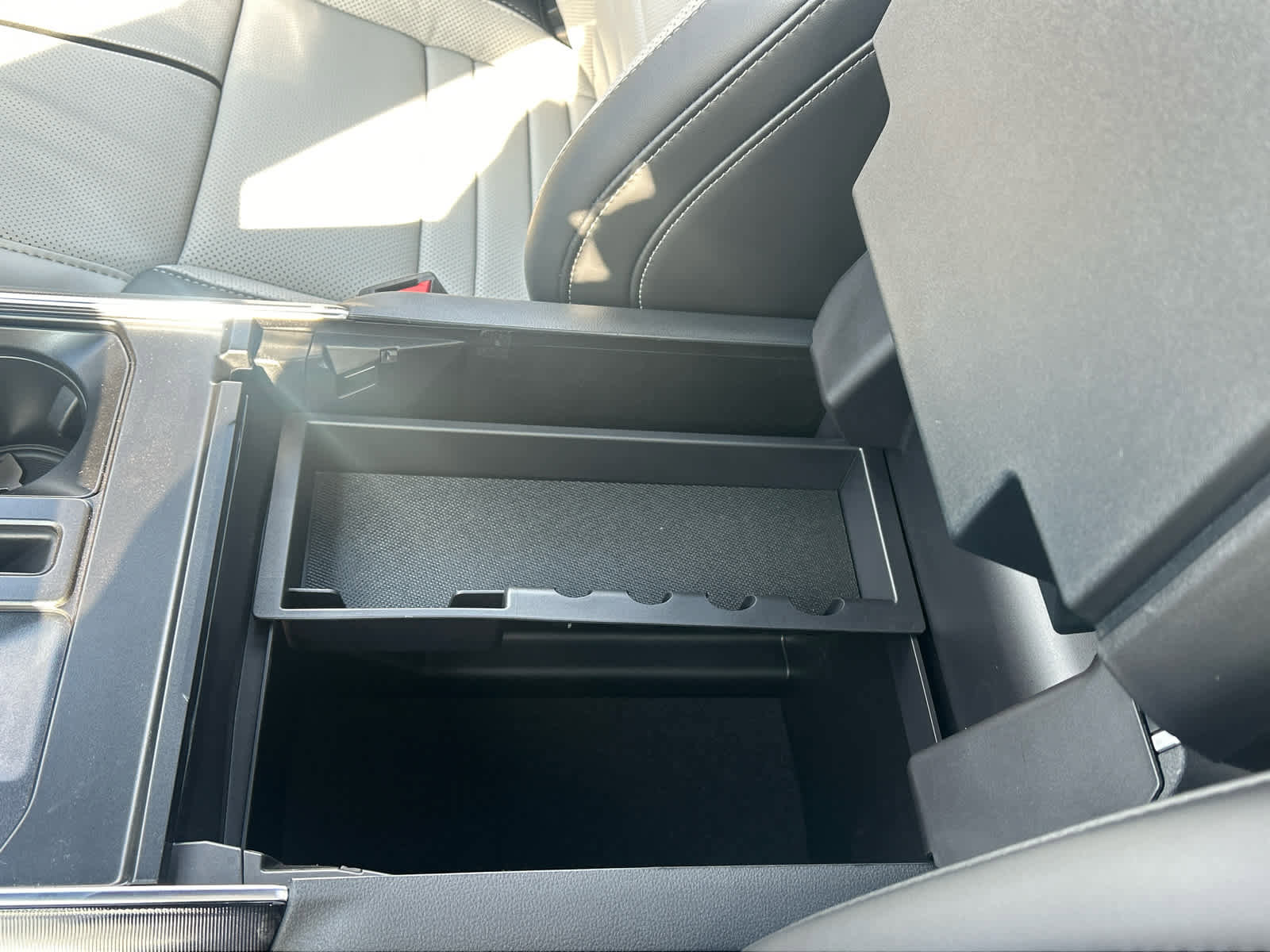 New 2025 Ford F150 Lightning Platinum image 79