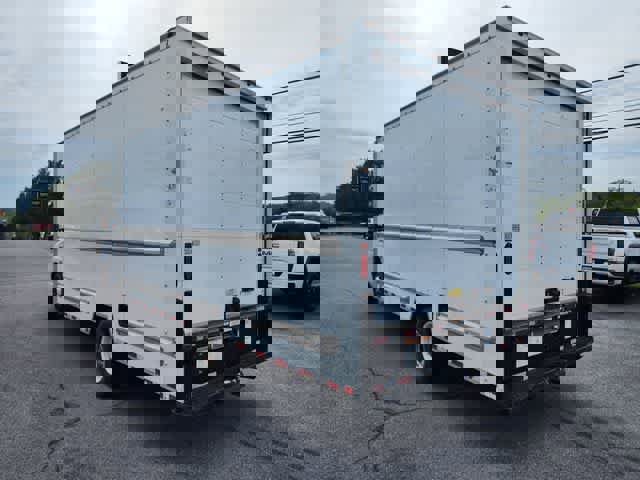 Used 2018 Ford E-350 and Econoline 350 Super Duty image 10