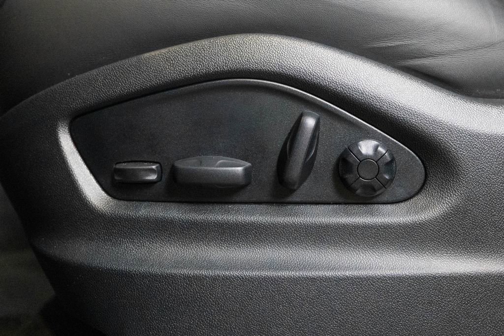 Certified 2025 Porsche Cayenne S image 23