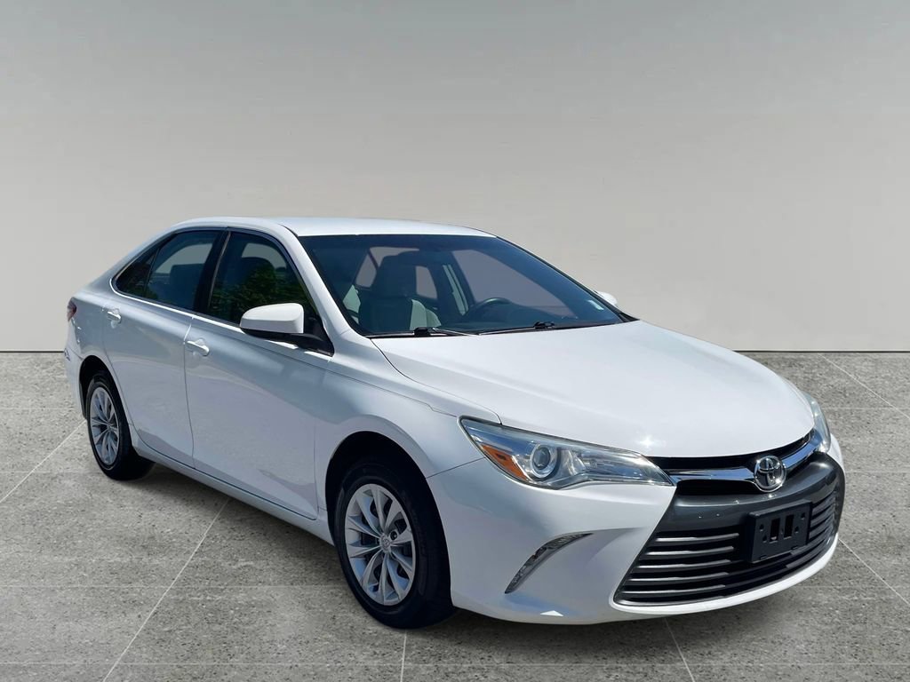 Used 2016 Toyota Camry LE image 7