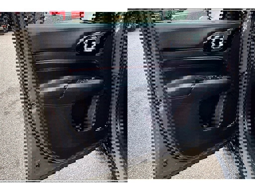 Used 2023 Jeep Compass Trailhawk image 19