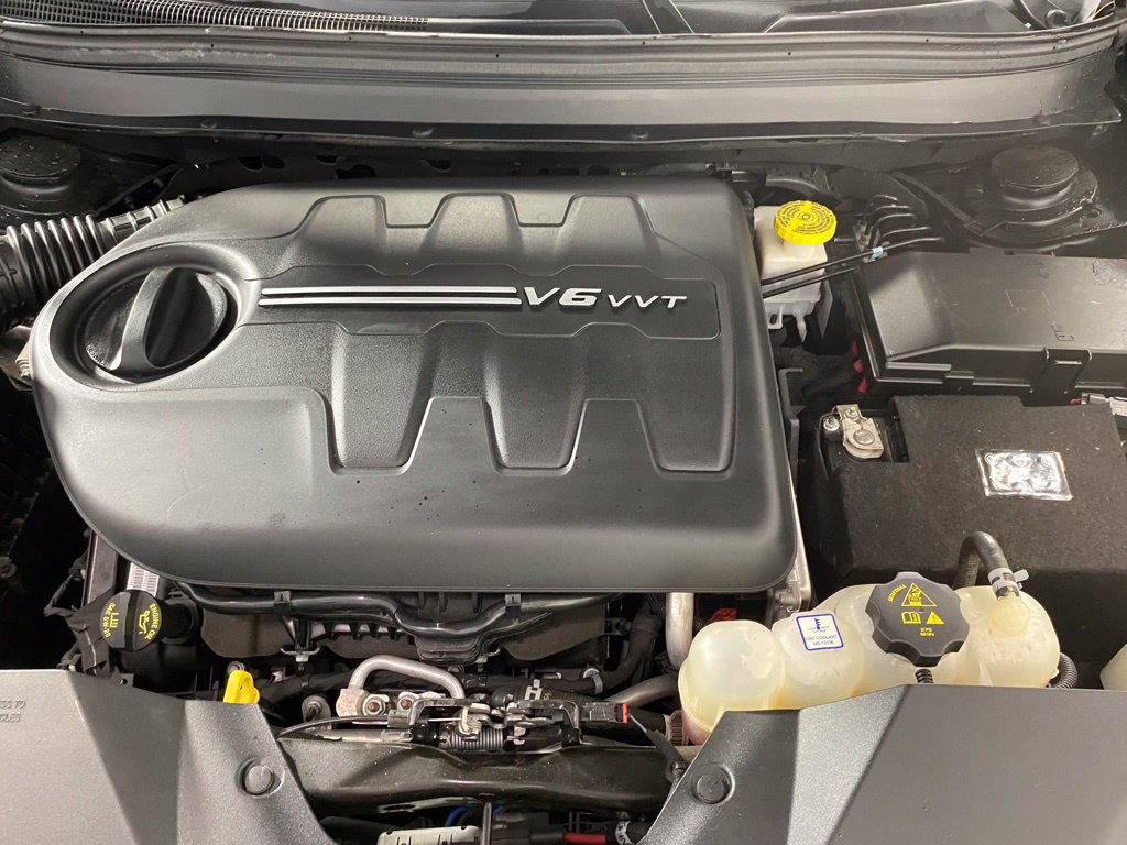 Used 2021 Jeep Cherokee Trailhawk AWD/4WD image 12