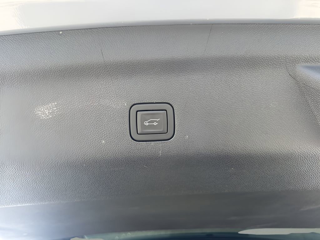 Used 2025 Chevrolet Tahoe High Country w/ Sun And Tow Package image 33