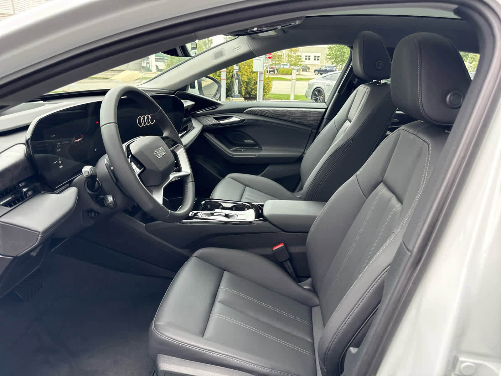 New 2025 Audi A6 e-tron Premium Plus image 15