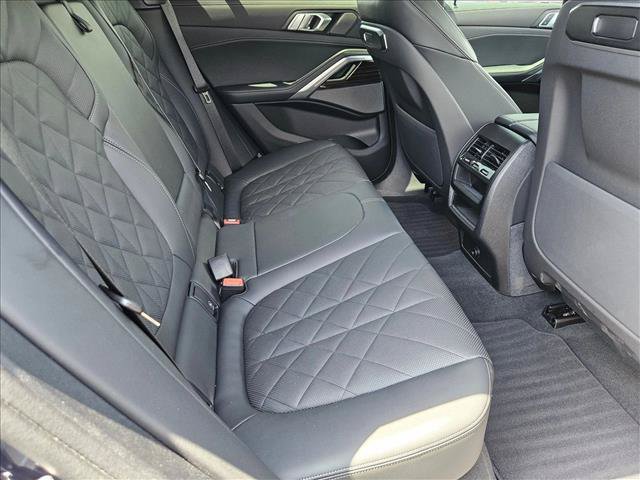 Used 2025 BMW X6 xDrive40i w/ Premium Package AWD/4WD image 21