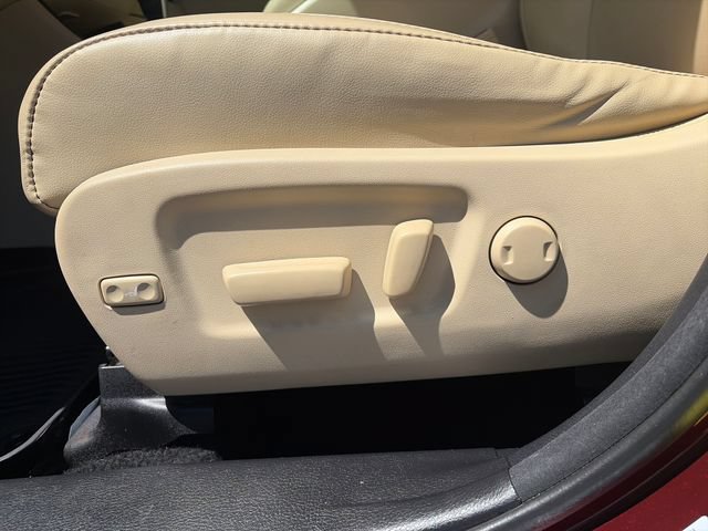 Used 2017 Toyota Highlander XLE AWD/4WD image 14