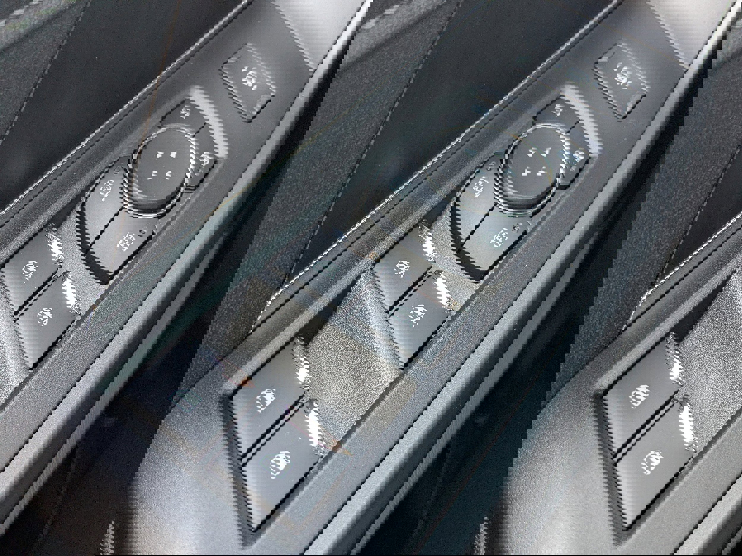 New 2025 Ford F250 Lariat w/ Lariat Ultimate Package image 21