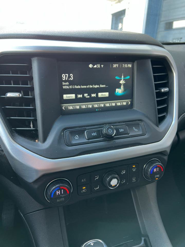 Used 2018 GMC Acadia SLE FWD image 15