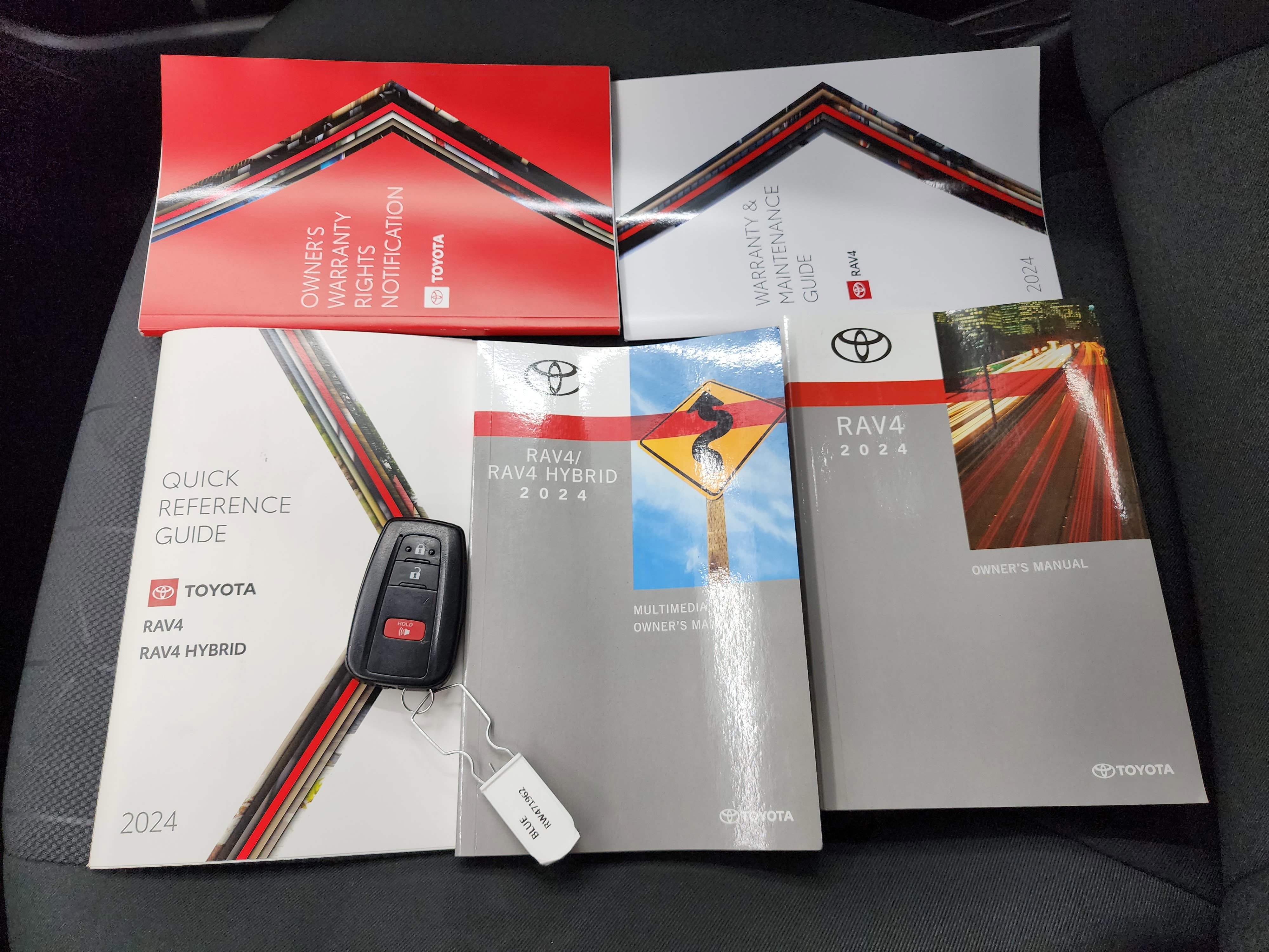 Used 2024 Toyota RAV4 XLE image 41