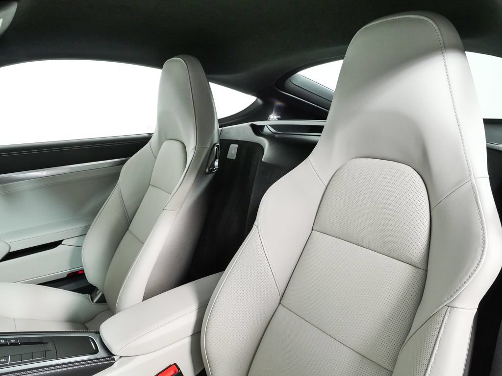 Certified 2025 Porsche 718 Cayman GTS RWD image 5