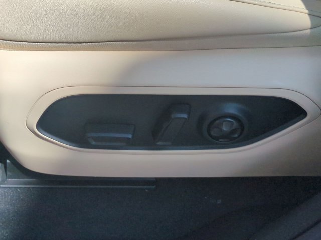 New 2026 Jeep Grand Cherokee Limited w/ Limited Altitude Package RWD image 17