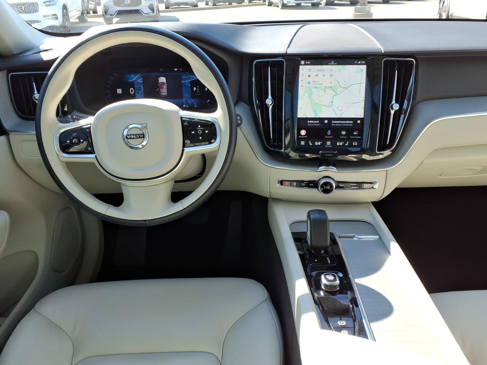 Certified 2024 Volvo XC60 B5 Plus AWD/4WD image 13