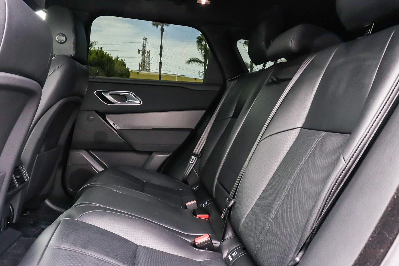 Used 2024 Land Rover Range Rover Velar Dynamic SE AWD/4WD image 22